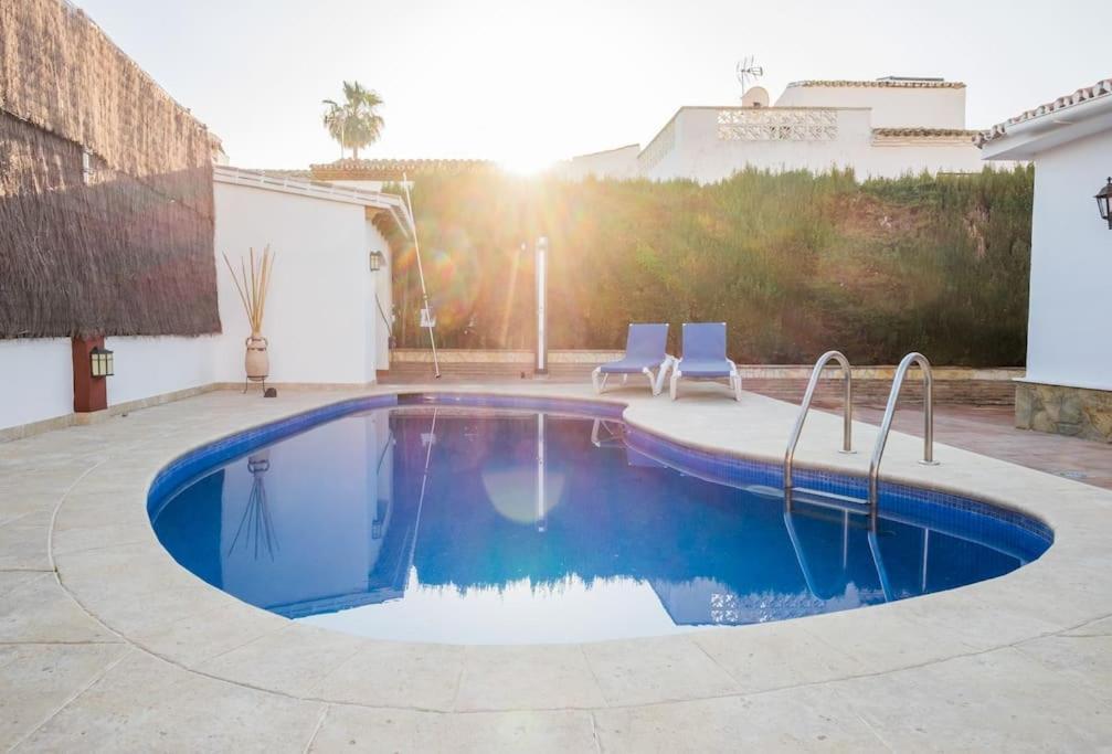Estudio Maria De Waard Nerja Extérieur photo